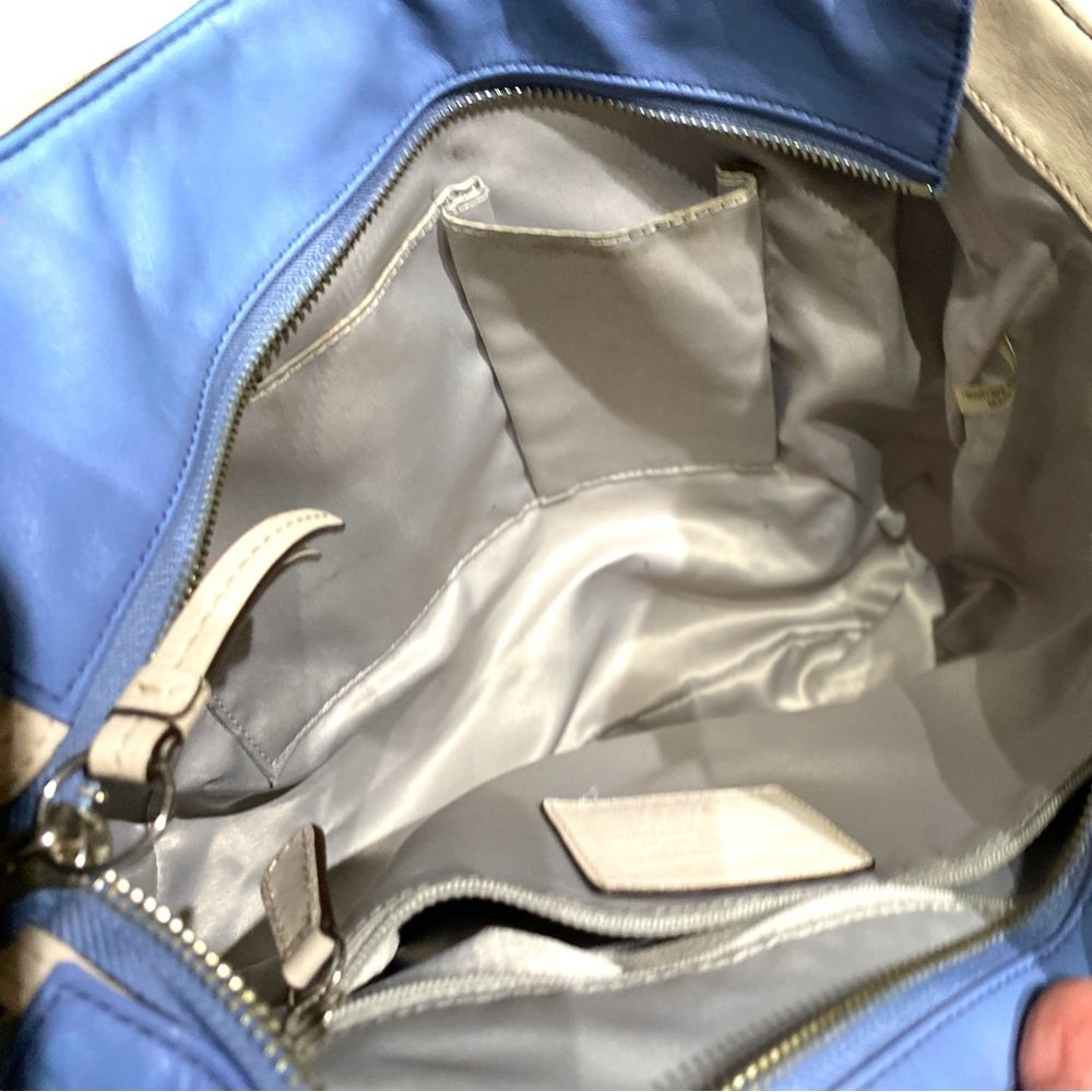COACH Vintage Alexandra Chain Lt Blue & Cream Leather Large Tote HandBag F20812 - Picture 9 of 12